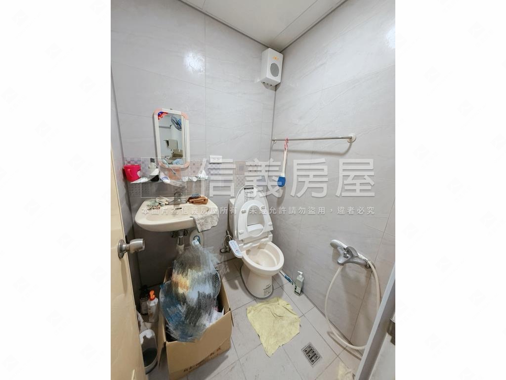 太平近中山路熱鬧金樓店房屋室內格局與周邊環境