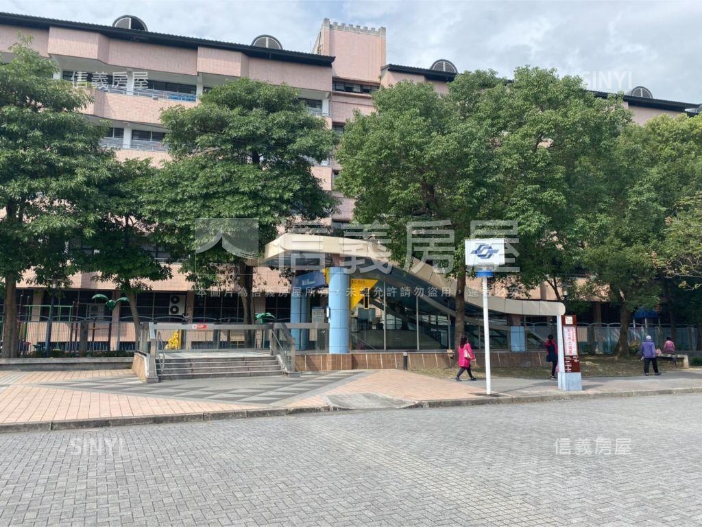 大同莊園３高樓美景車位房屋室內格局與周邊環境