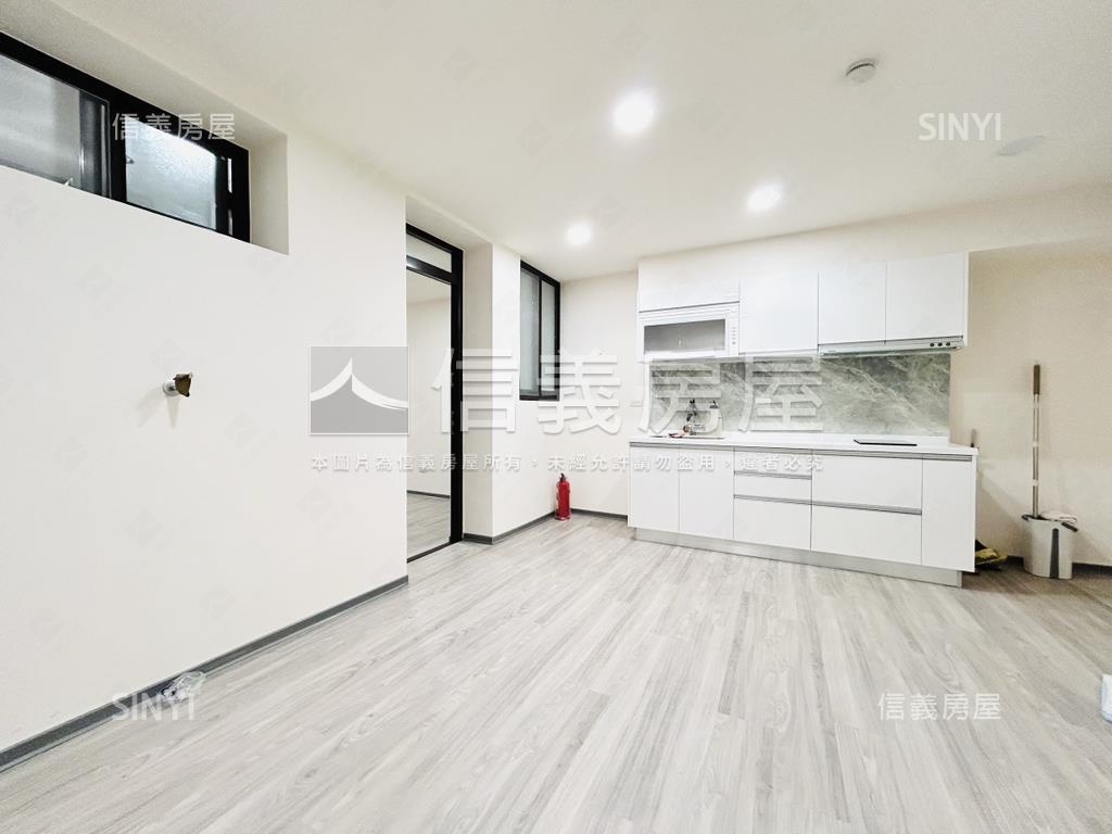 捷運雙語國小裝潢１樓房屋室內格局與周邊環境