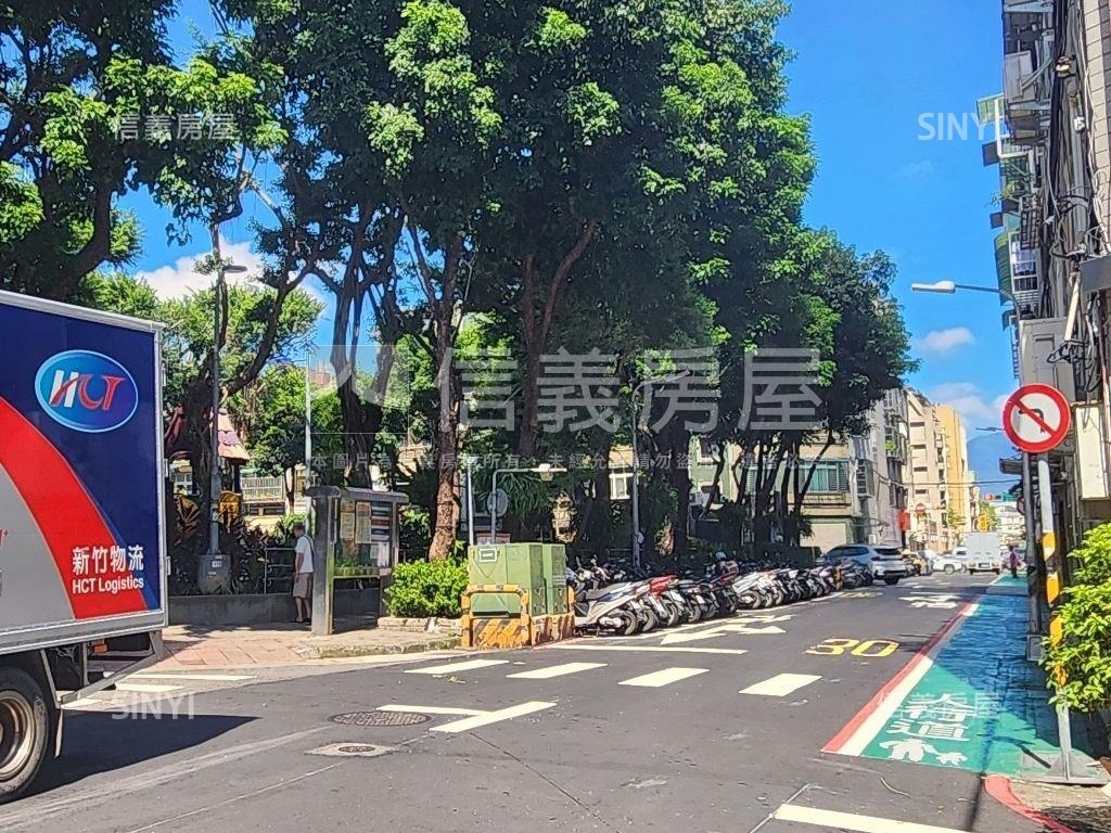 捷運雙語國小裝潢１樓房屋室內格局與周邊環境