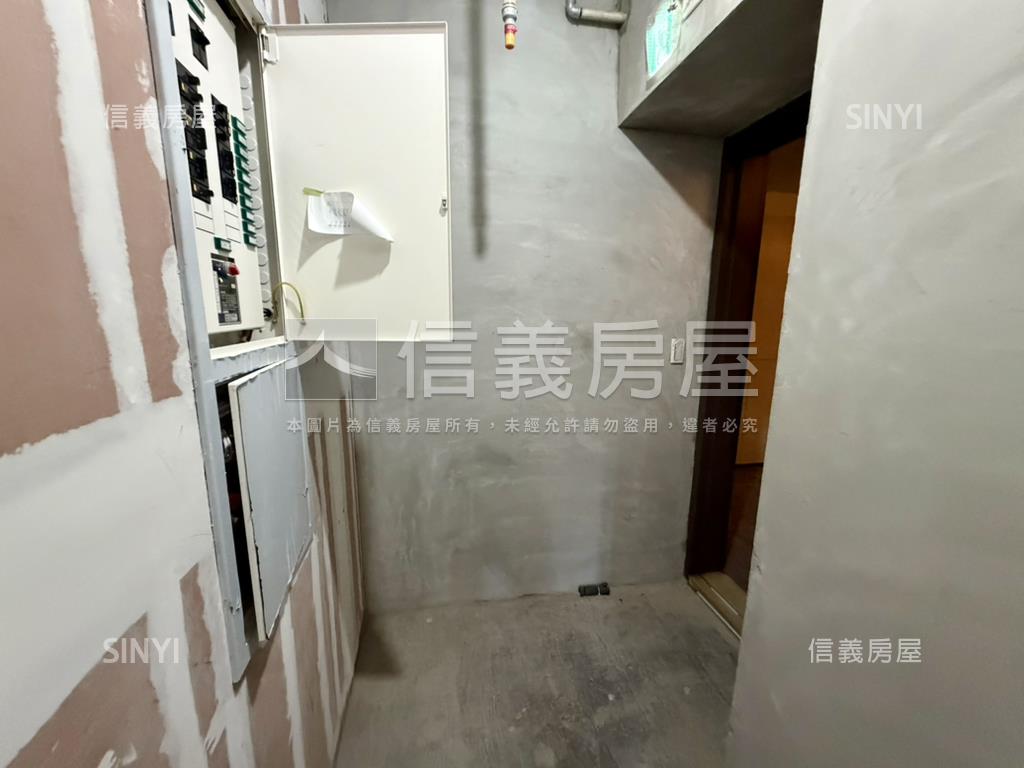 ｛帝景５｝毛胚屋自由規劃房屋室內格局與周邊環境