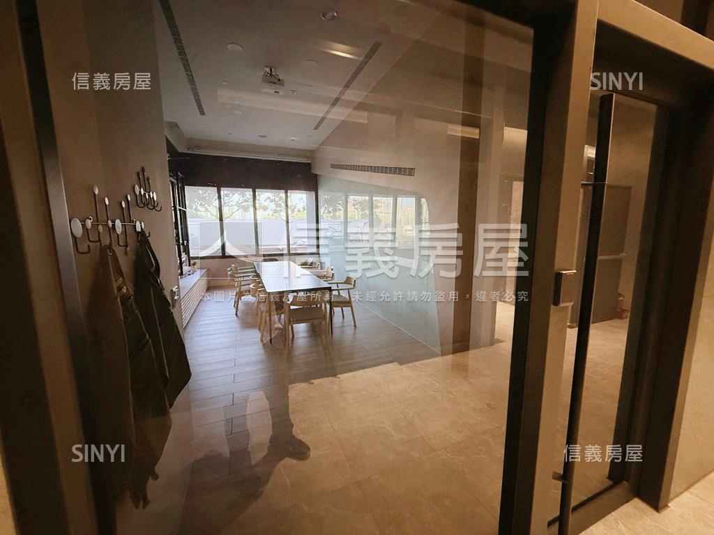 未來捷運藍線梧棲２房平車房屋室內格局與周邊環境