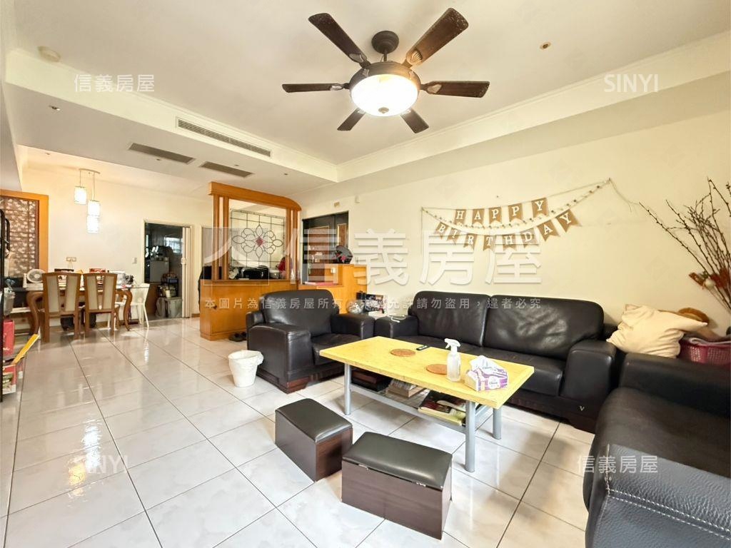 市政新境四房平車房屋室內格局與周邊環境