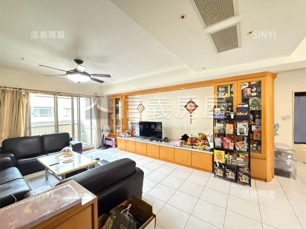 市政新境四房平車房屋室內格局與周邊環境