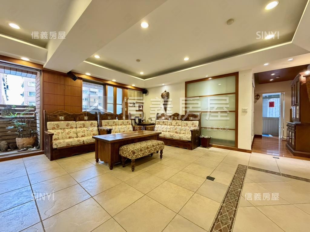 桂冠歐洲大三房平車房屋室內格局與周邊環境