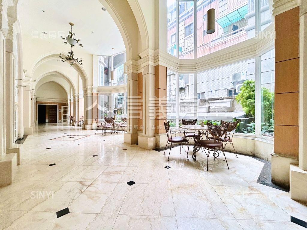 桂冠歐洲大三房平車房屋室內格局與周邊環境