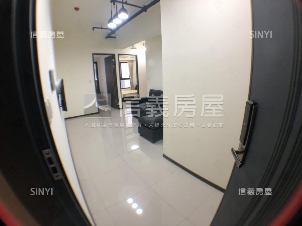 捷運高樓兩房平移車位房屋室內格局與周邊環境