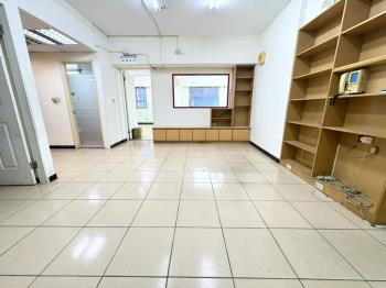 新店安康電梯大空間附車位