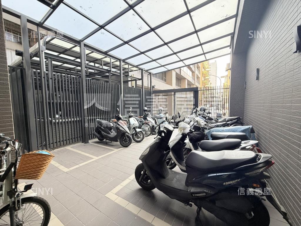 極粋高摟採光景觀美宅車位房屋室內格局與周邊環境