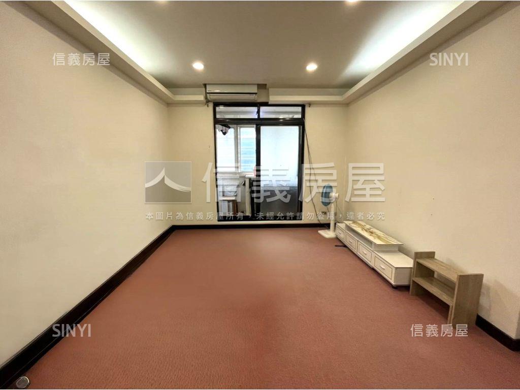 南京捷運附近電梯三房房屋室內格局與周邊環境