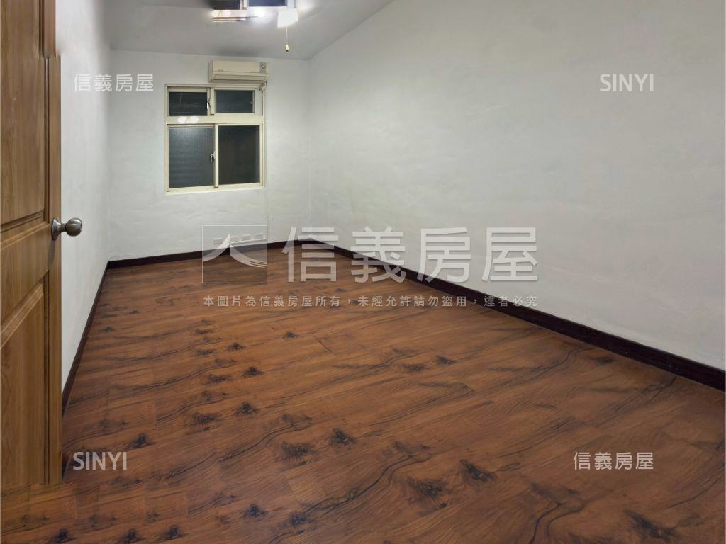 近環球方正黃金三樓房屋室內格局與周邊環境