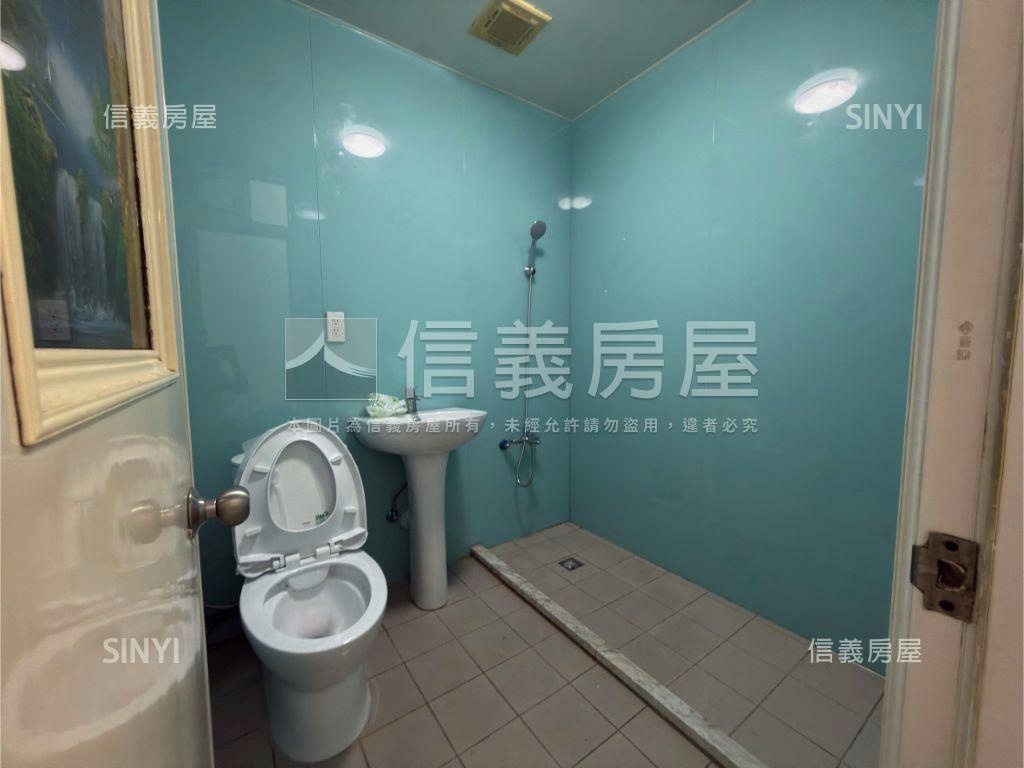 近環球方正黃金三樓房屋室內格局與周邊環境