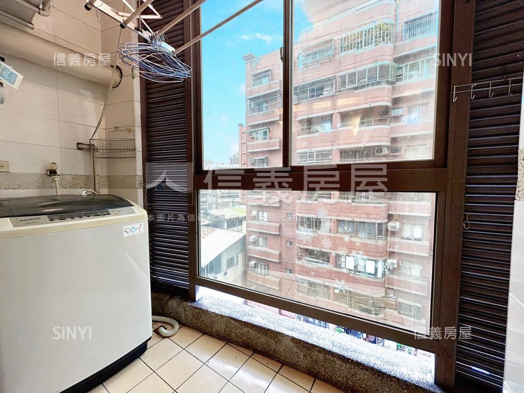 福懋凹子底捷運百貨二房房屋室內格局與周邊環境