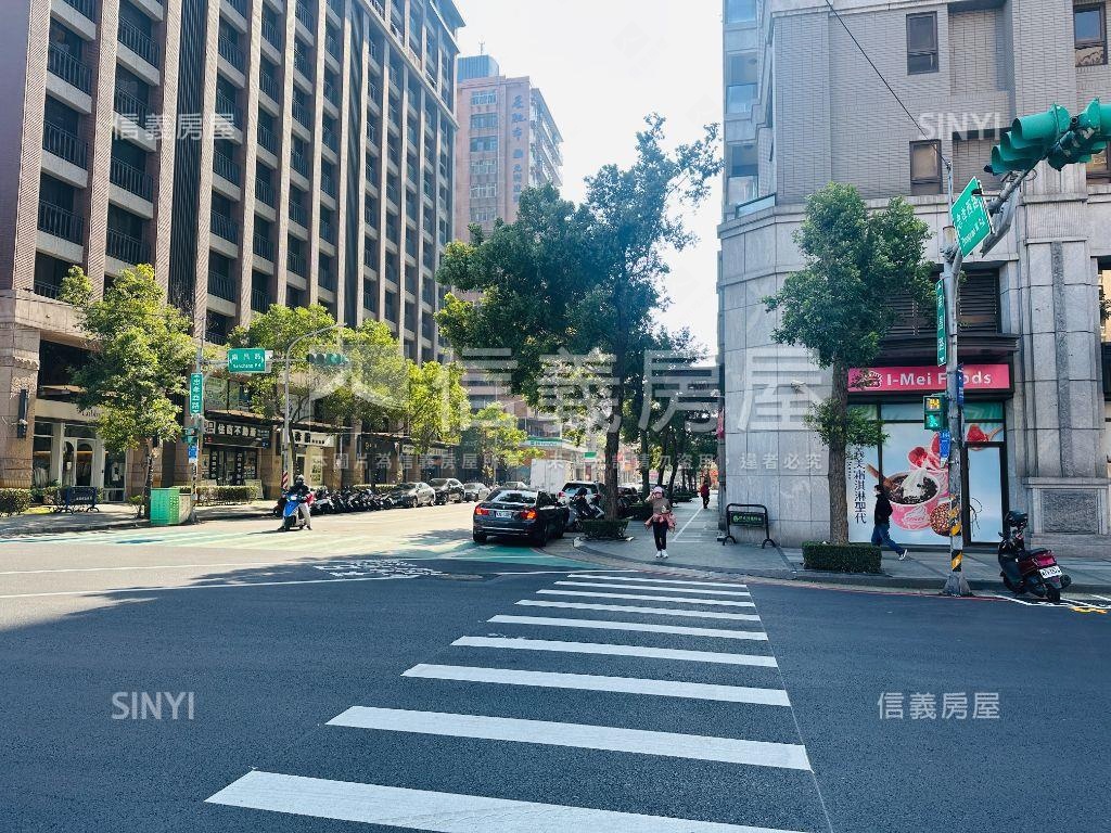 稀。南崁面寬店面。精華房屋室內格局與周邊環境