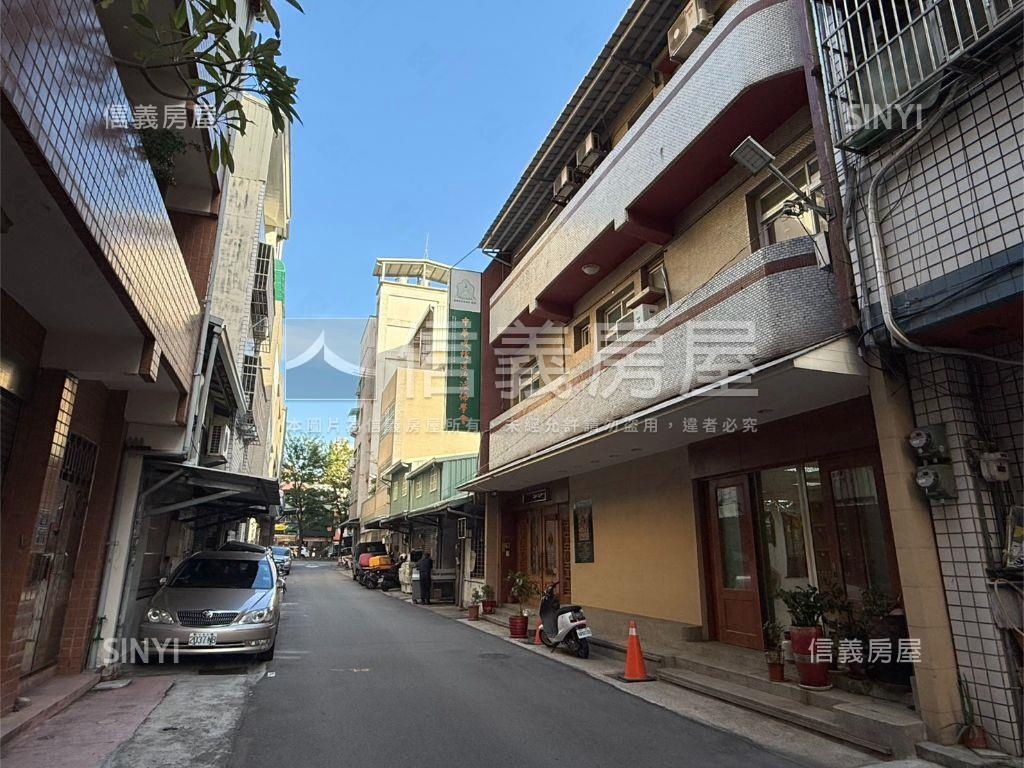 西區近五權西路大透天房屋室內格局與周邊環境