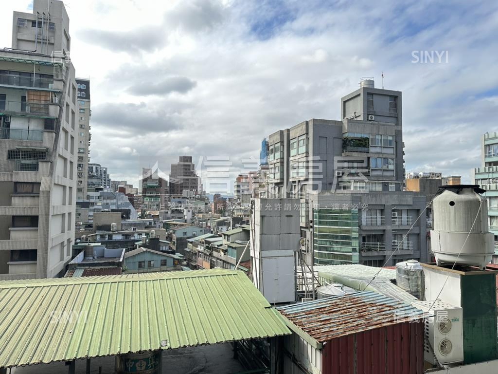 榮耀西門經典八樓房屋室內格局與周邊環境