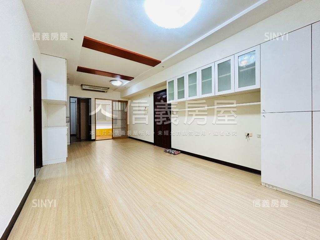 Ｙ２３站高樓採光兩房車位房屋室內格局與周邊環境