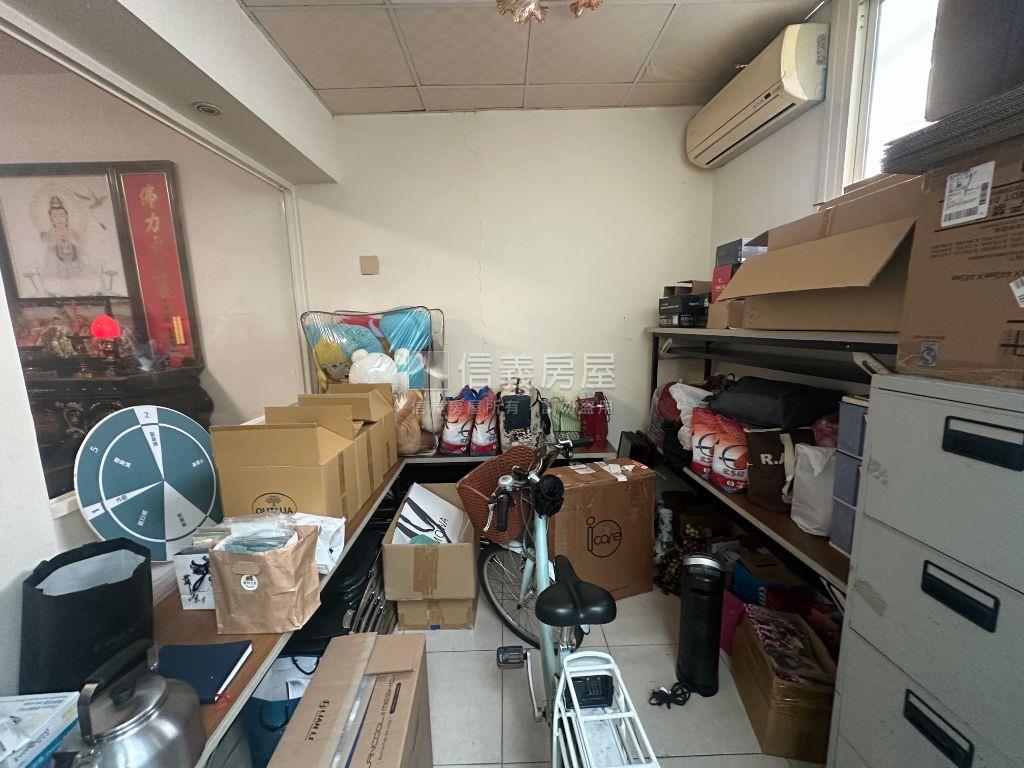 近裕隆城稀有透天房屋室內格局與周邊環境