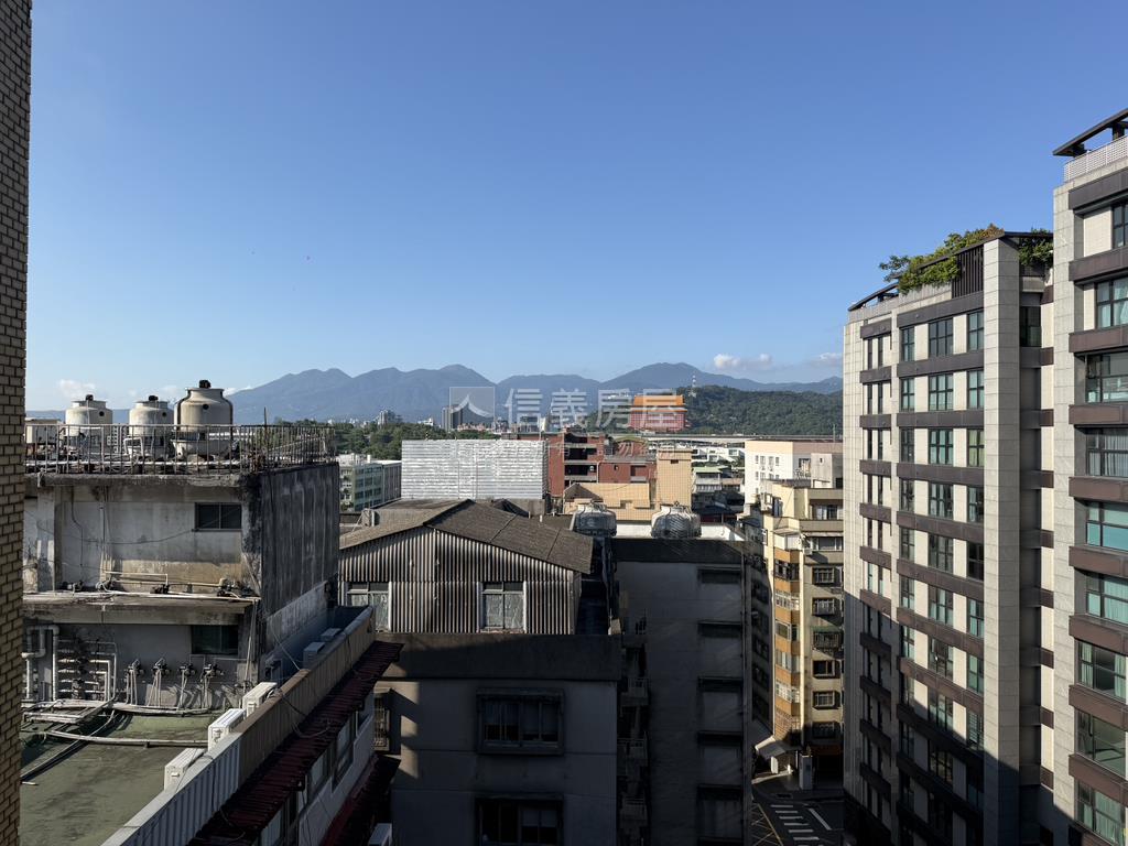 稀有三面採光捷運宅房屋室內格局與周邊環境