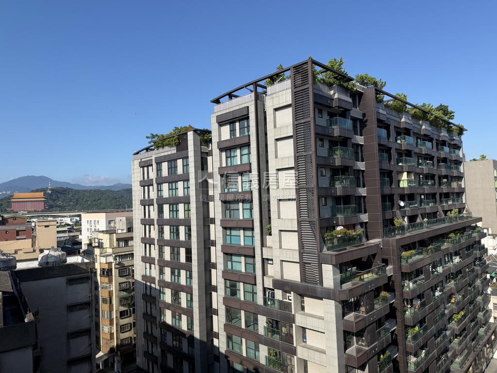 稀有三面採光捷運宅房屋室內格局與周邊環境