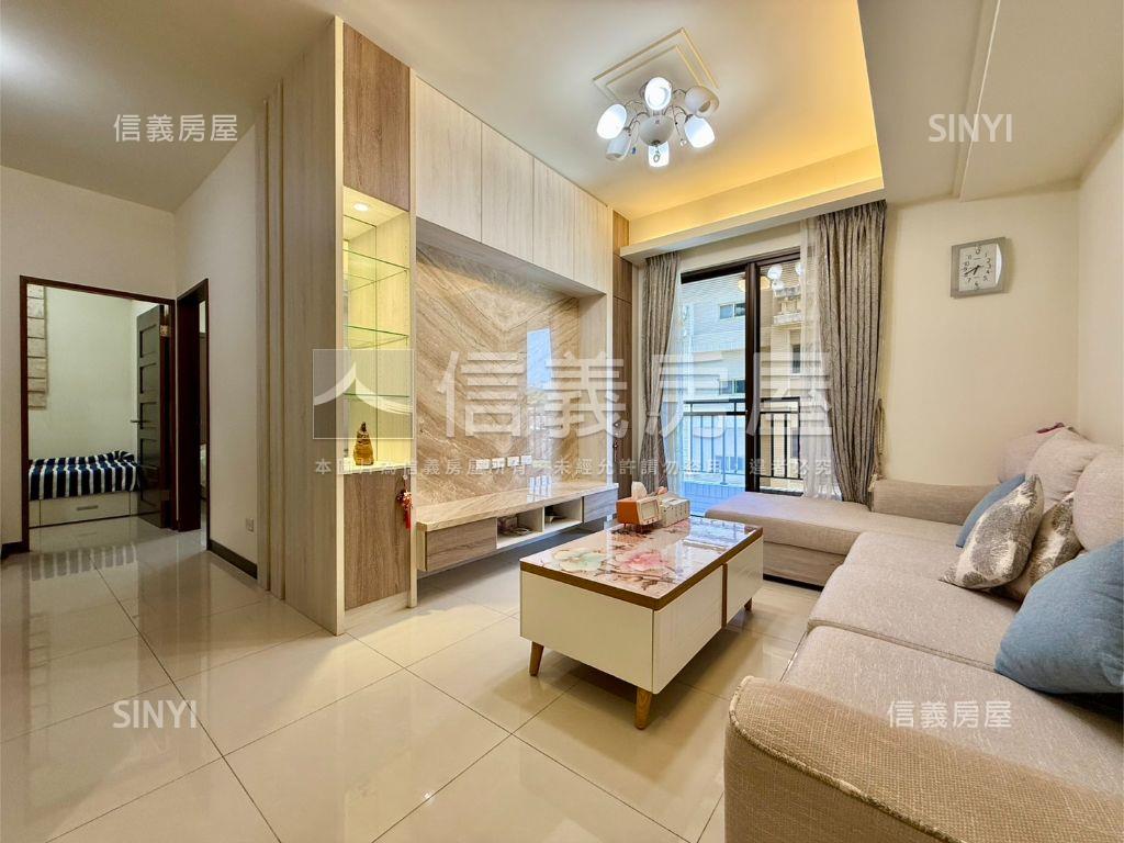 新店優質電梯三房車位房屋室內格局與周邊環境