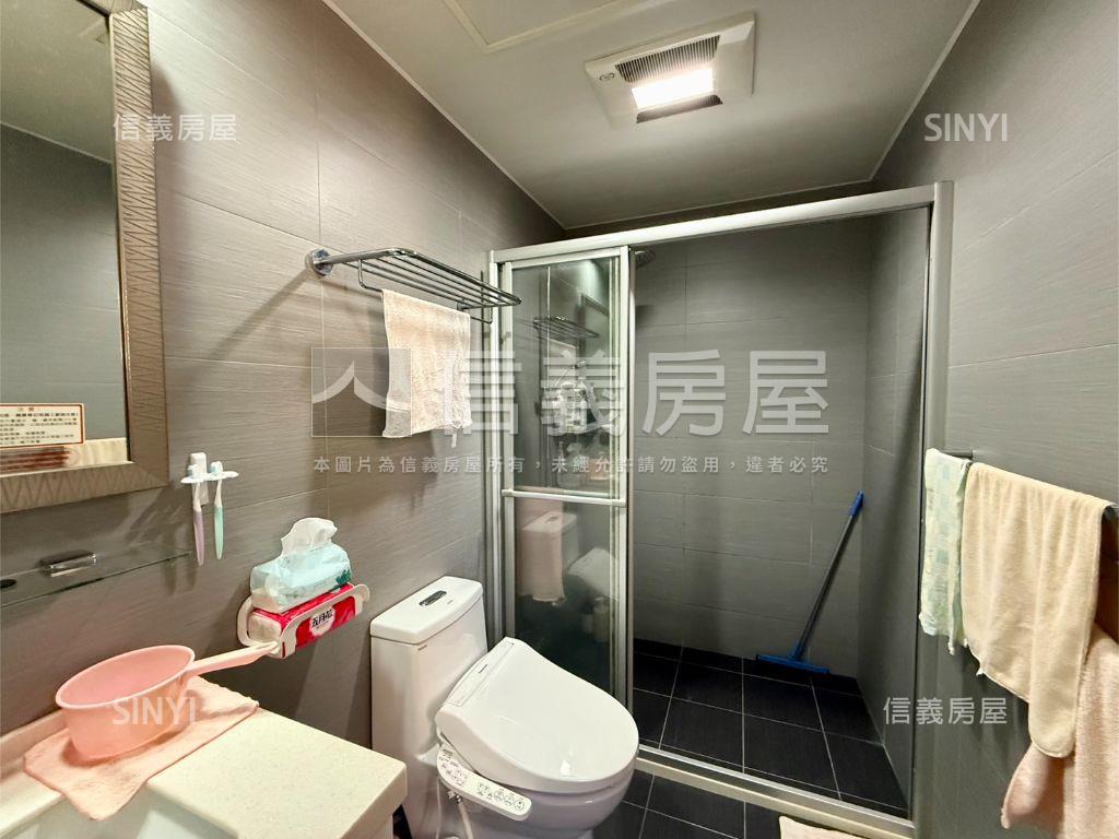 新店優質電梯三房車位房屋室內格局與周邊環境