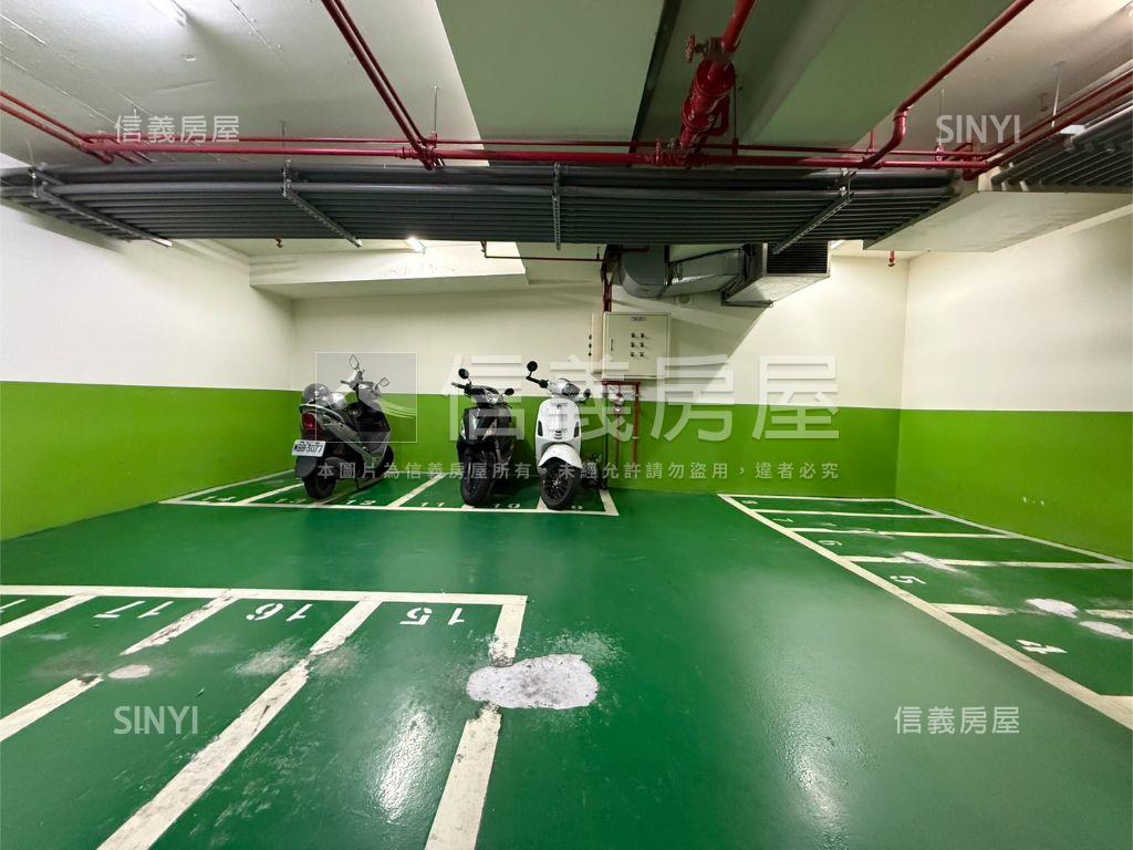 新店優質電梯三房車位房屋室內格局與周邊環境