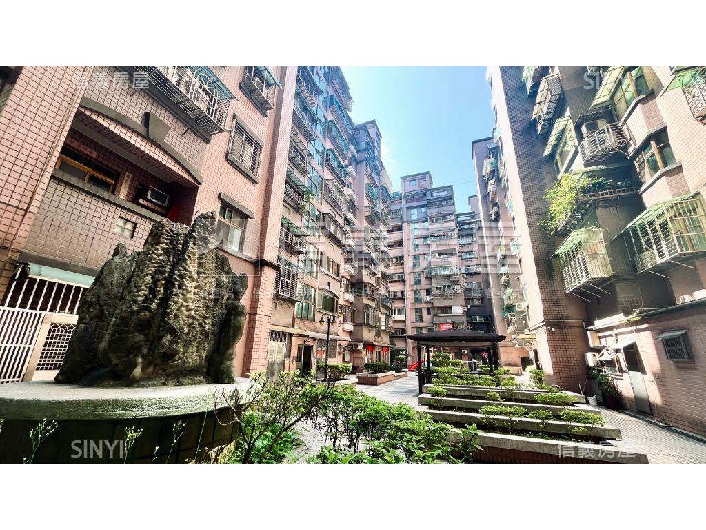 康寧良品電梯套房房屋室內格局與周邊環境