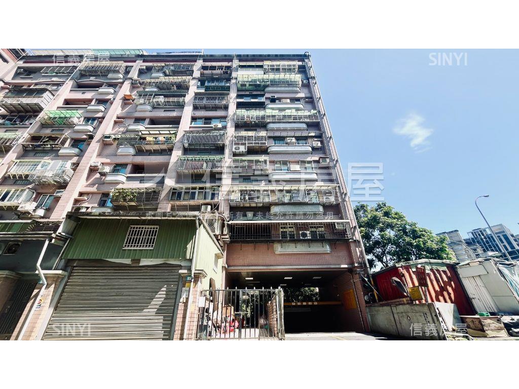 康寧良品電梯套房房屋室內格局與周邊環境