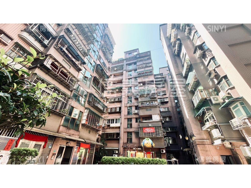 康寧良品電梯套房房屋室內格局與周邊環境