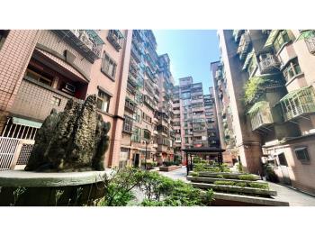 康寧良品電梯套房