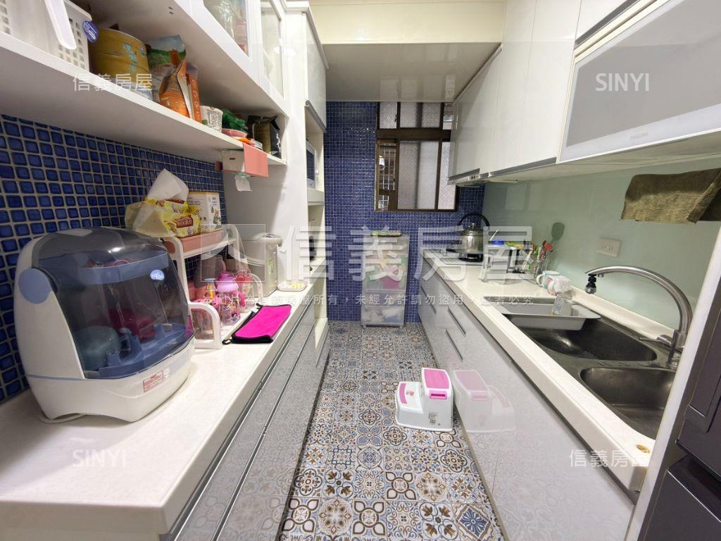 秀朗～學區～優質美寓３樓房屋室內格局與周邊環境