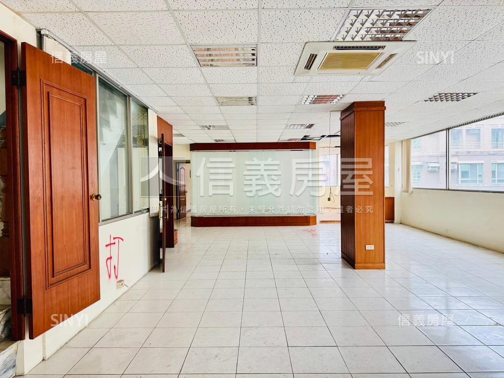角窗。海安路金店面房屋室內格局與周邊環境
