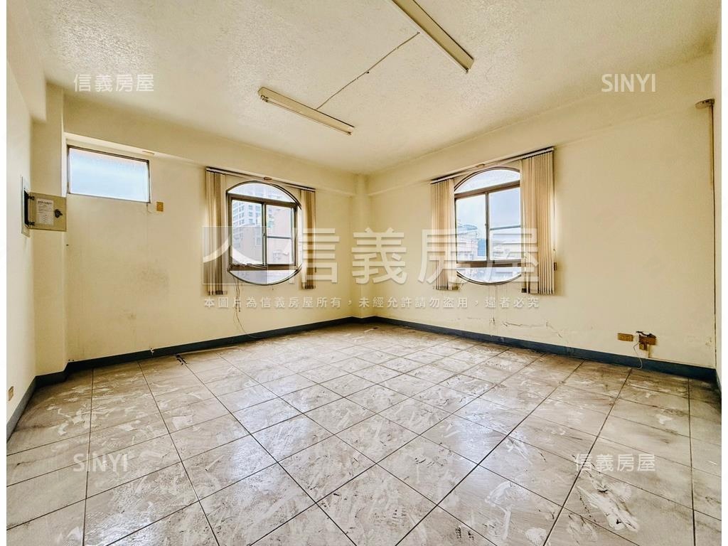 角窗。海安路金店面房屋室內格局與周邊環境