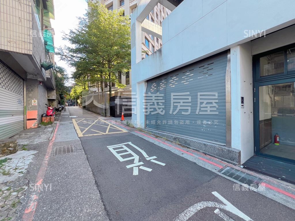 獨立地號捷運金店面房屋室內格局與周邊環境