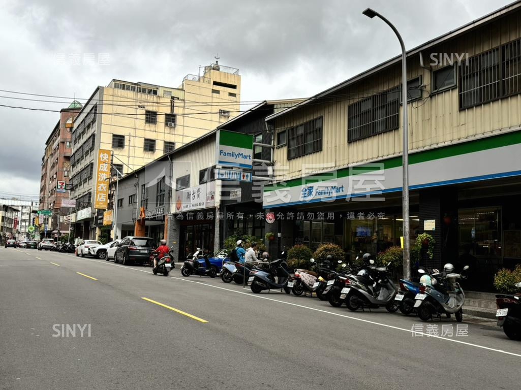 近文心路魅力金店面房屋室內格局與周邊環境