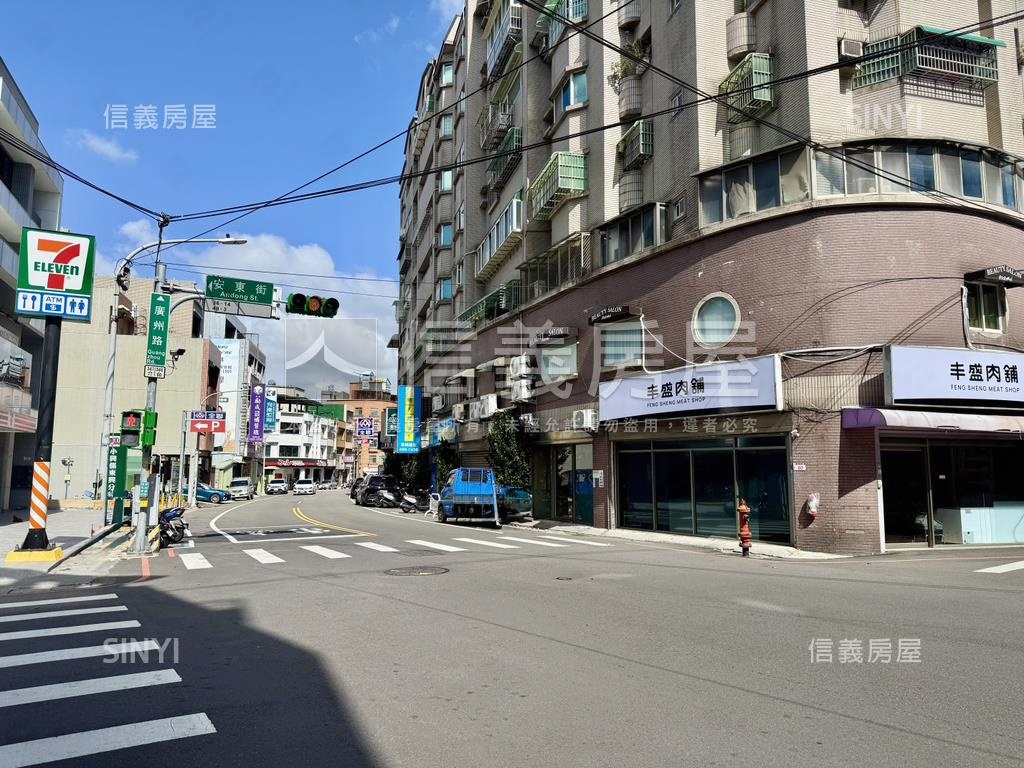 信義國小大面寬收租１６房房屋室內格局與周邊環境