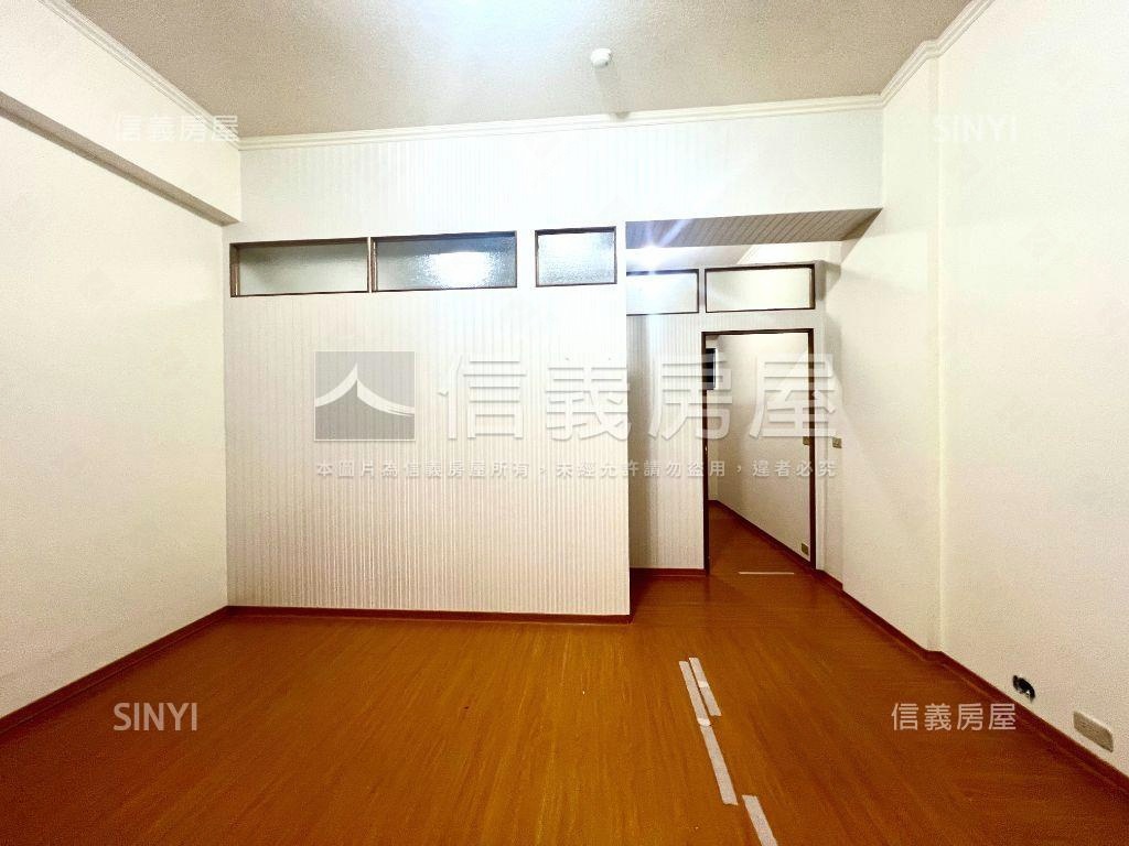 河堤朝南收租金店面房屋室內格局與周邊環境