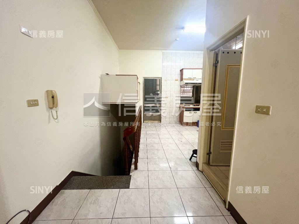 河堤朝南收租金店面房屋室內格局與周邊環境