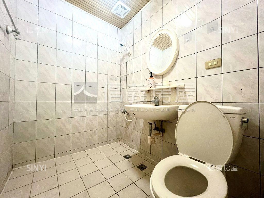 河堤朝南收租金店面房屋室內格局與周邊環境