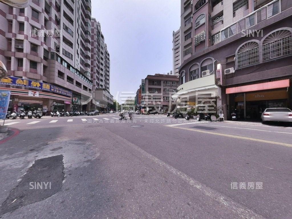 河堤朝南收租金店面房屋室內格局與周邊環境