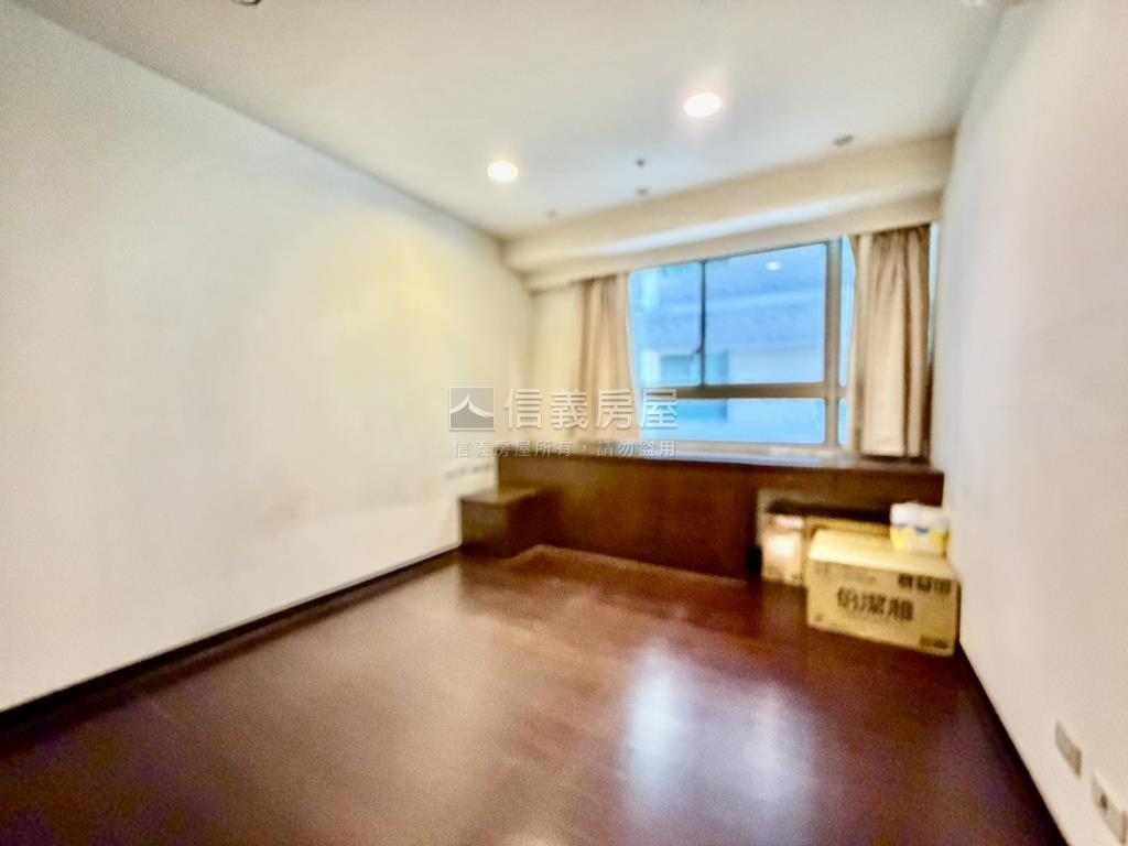 正隆麗池四房車位｜美景房屋室內格局與周邊環境