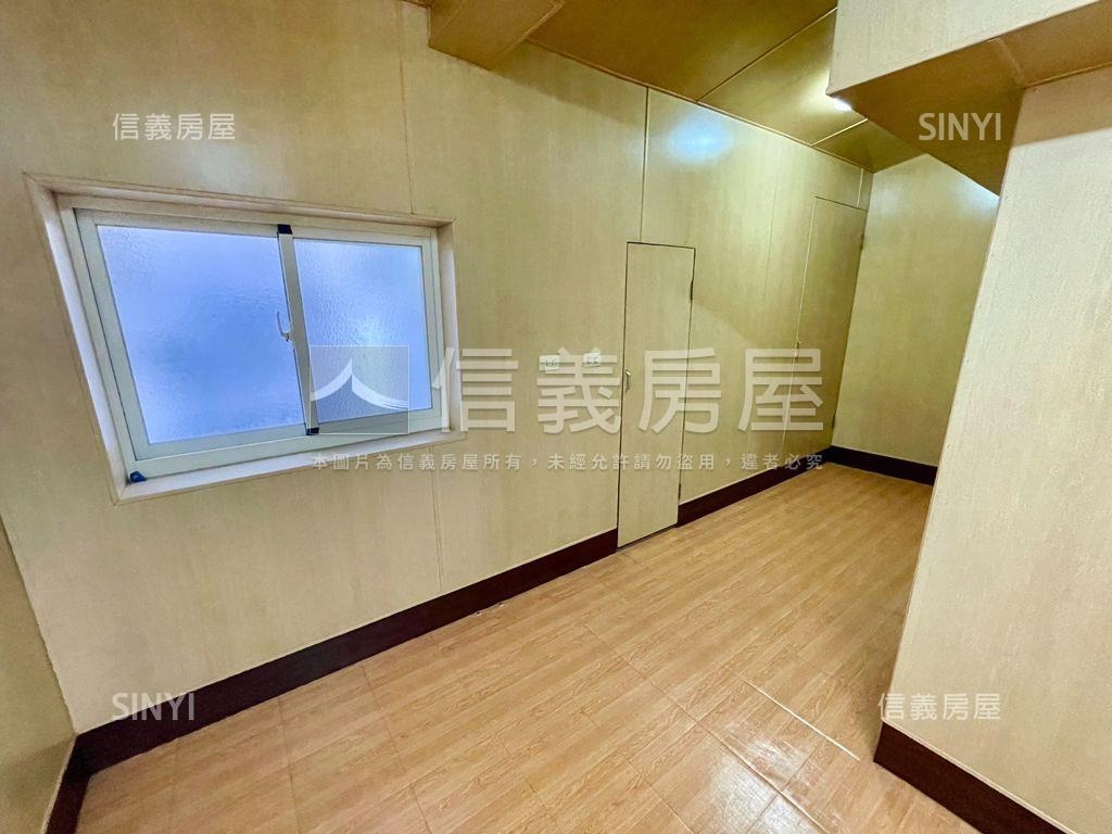 文化中心面寬車墅房屋室內格局與周邊環境