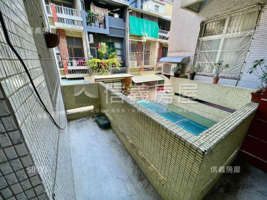 文化中心面寬車墅房屋室內格局與周邊環境