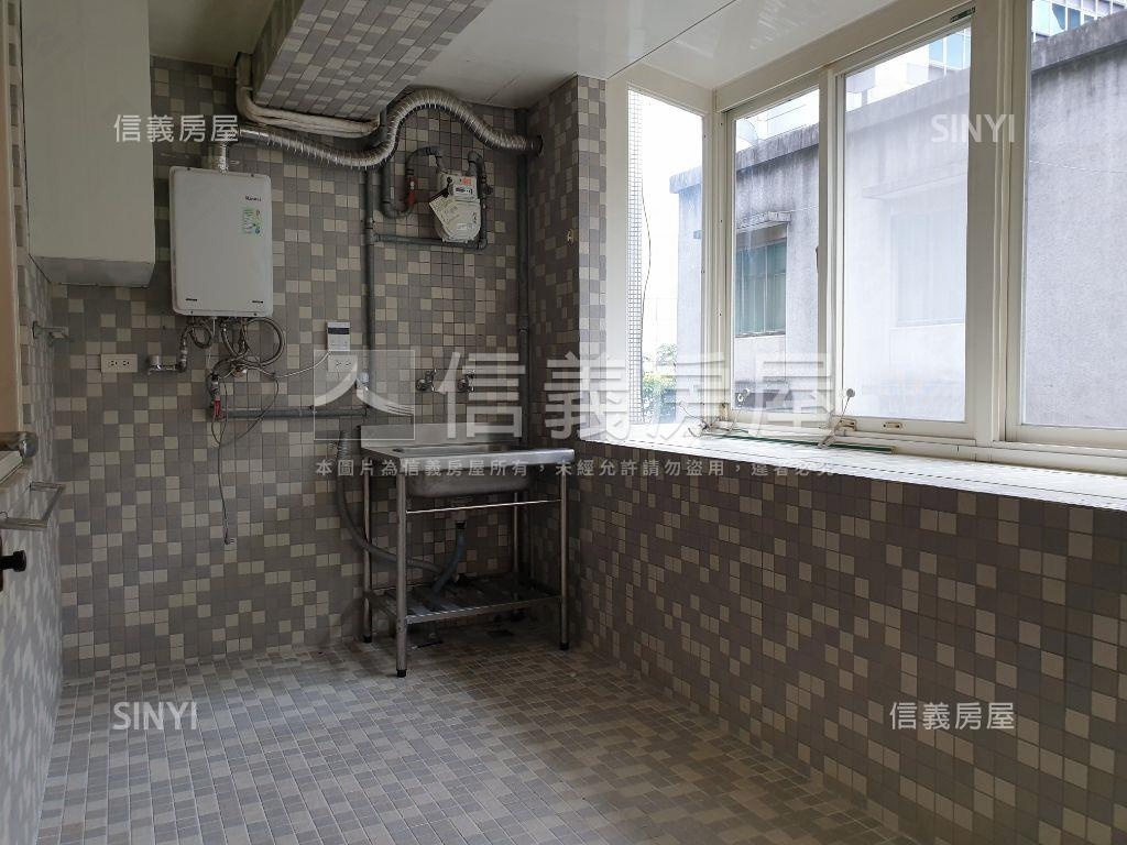 ㊣公園景緻有管理附車位房屋室內格局與周邊環境