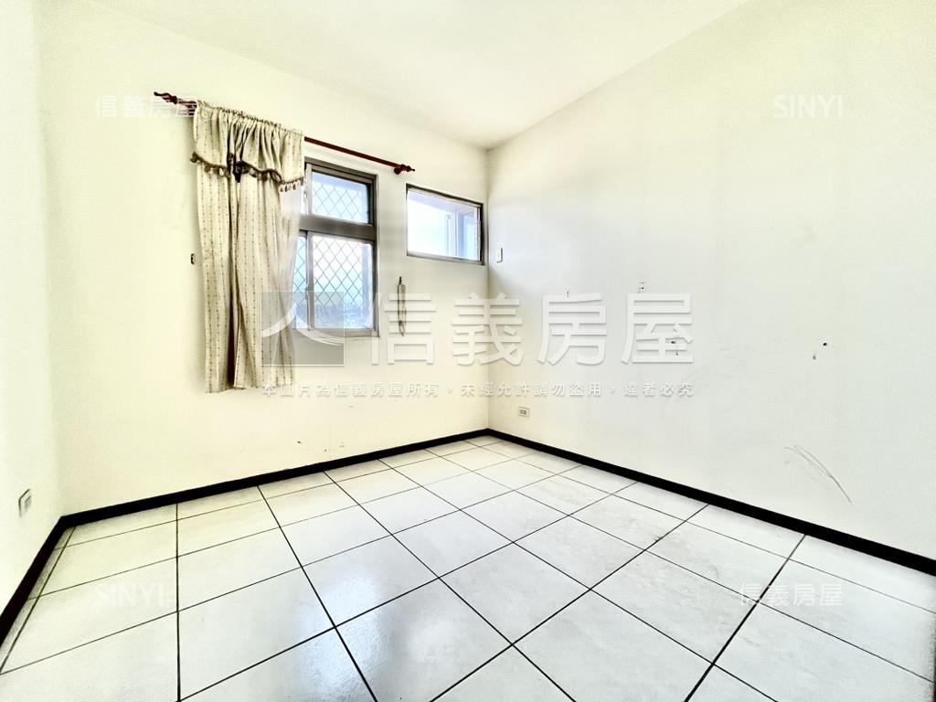 高樓景觀兩房車位房屋室內格局與周邊環境