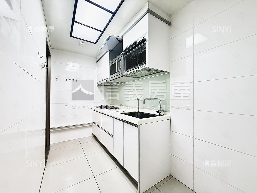 【灣頂】稀有三房＋車位房屋室內格局與周邊環境