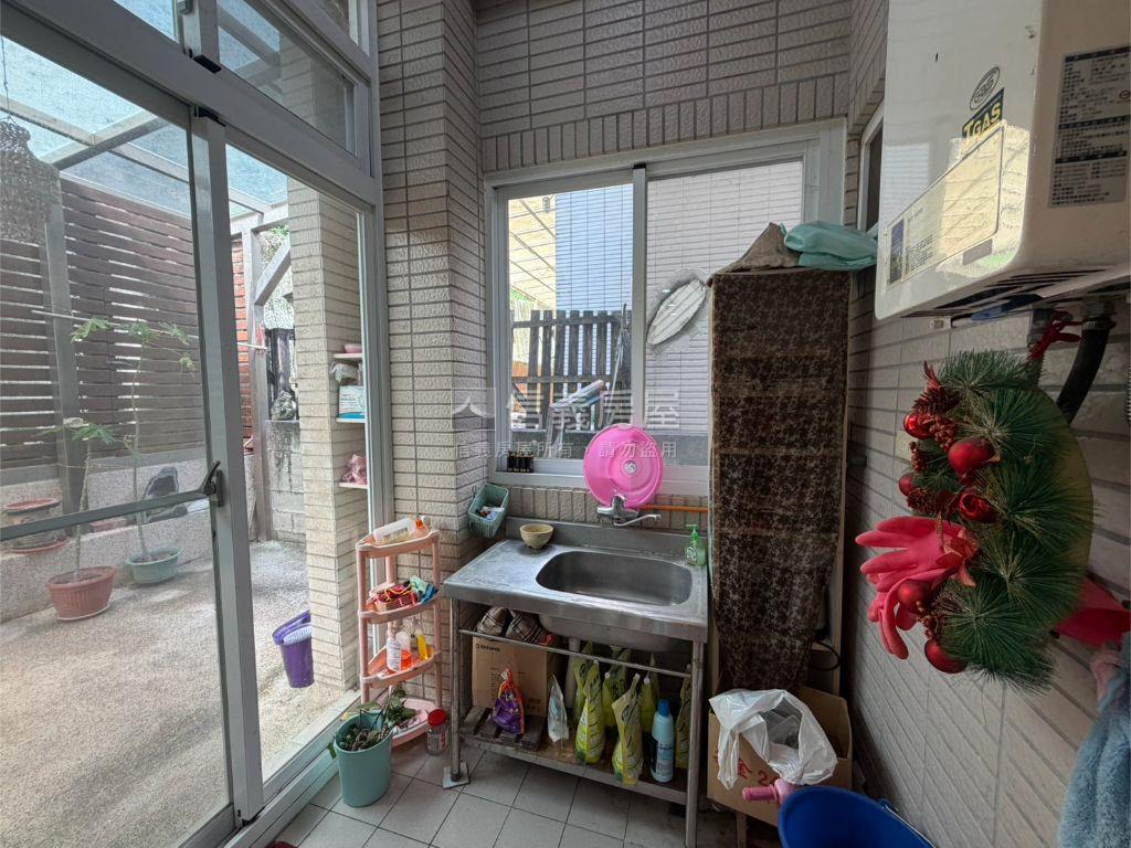 新竹近台積電華邦別墅美屋房屋室內格局與周邊環境