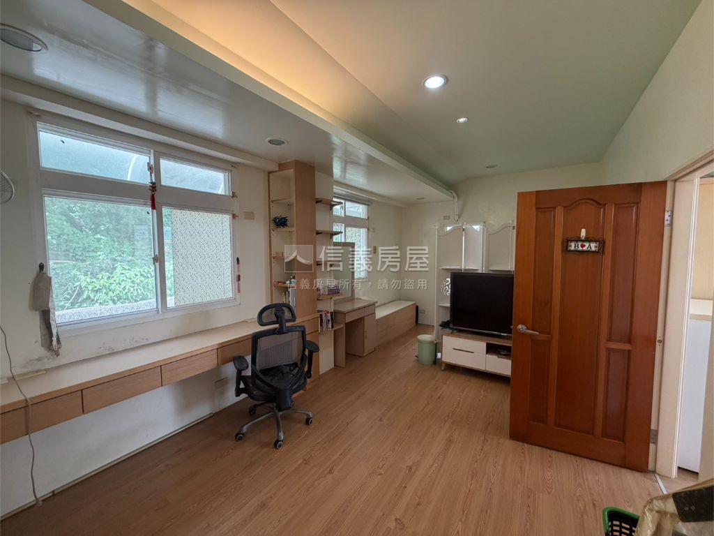 新竹近台積電華邦別墅美屋房屋室內格局與周邊環境