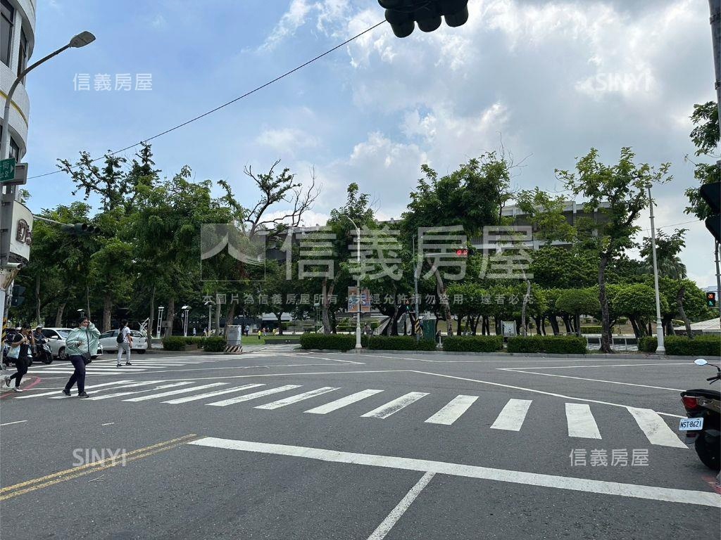 散步文化中心醒目店面房屋室內格局與周邊環境